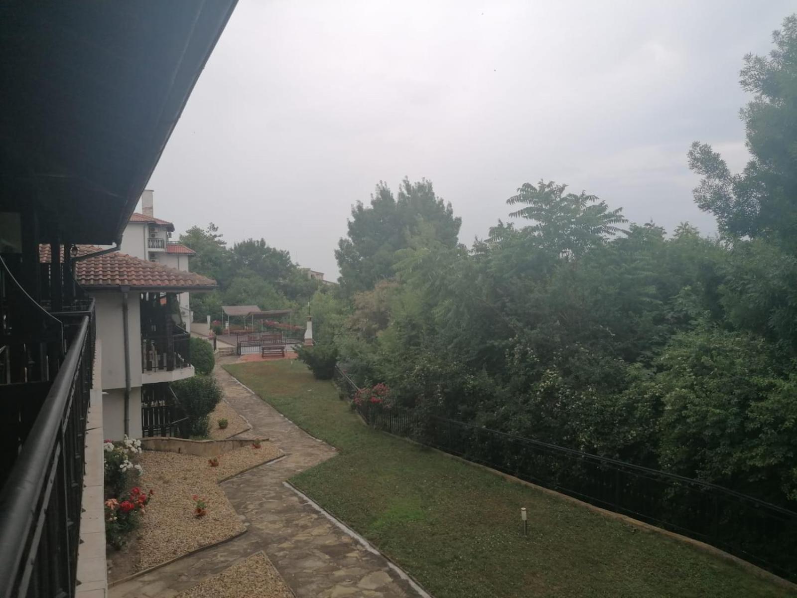 Spacious Fully Furnished Studio In Kavarna Apart Hotel Kültér fotó